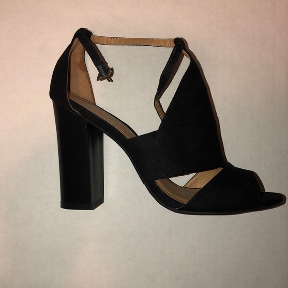 BAMBOO Shoes - Bamboo black block heels